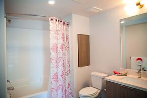 Fully Furnished Suites near Little Tokyo