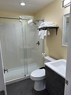 Relax Inn of Medford