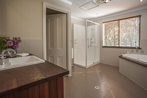 William Bay Cottages