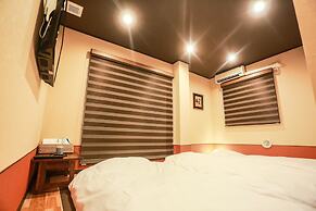 Asakusa No Yado Hanaakari