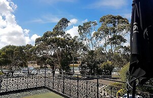 The Wharf Hotel Wynyard