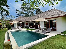 Villa Candi Kecil Tiga by Villa Finder