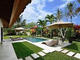 Villa Candi Kecil Tiga by Villa Finder