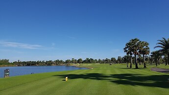 Suwan Golf and Country Club