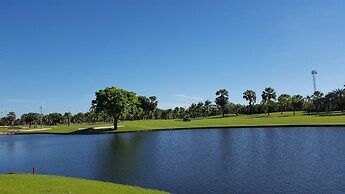 Suwan Golf and Country Club