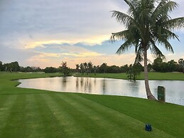 Suwan Golf and Country Club