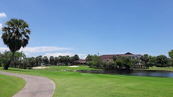 Suwan Golf and Country Club