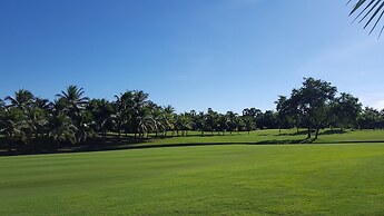 Suwan Golf and Country Club