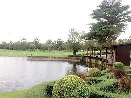Suwan Golf and Country Club