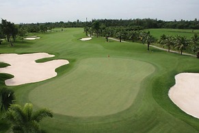 Suwan Golf and Country Club