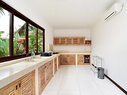 Villa Candi Kecil Tujuh by Villa Finder