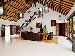 Villa Candi Kecil Tujuh by Villa Finder