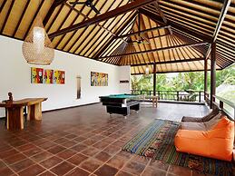 Villa Candi Kecil Tujuh by Villa Finder