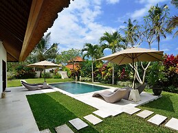 Villa Candi Kecil Tujuh by Villa Finder