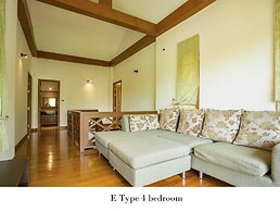 Natcha Pool Villa Pattaya