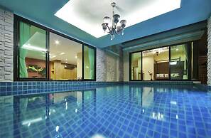 Natcha Pool Villa Pattaya