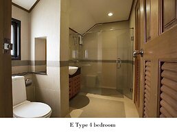 Natcha Pool Villa Pattaya