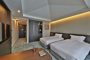 Camphortree Hotel & Resort