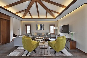 Camphortree Hotel & Resort