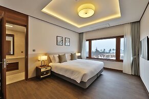 Camphortree Hotel & Resort