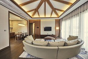 Camphortree Hotel & Resort