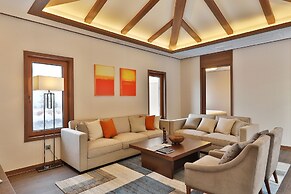 Camphortree Hotel & Resort