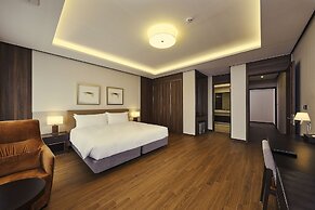 Camphortree Hotel & Resort