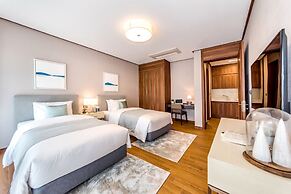 Camphortree Hotel & Resort