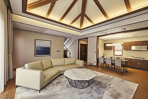 Camphortree Hotel & Resort