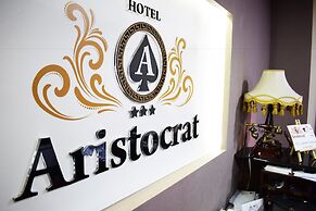 Hotel Aristocrat & Fish Restaurant
