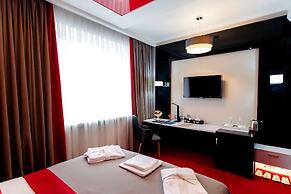 Mildom Premium Hotel