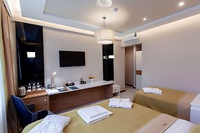 Mildom Premium Hotel