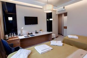 Mildom Premium Hotel