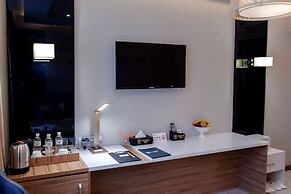 Mildom Premium Hotel