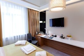 Mildom Premium Hotel
