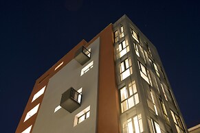 SkyTower - The Right Space