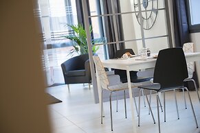 SkyTower - The Right Space