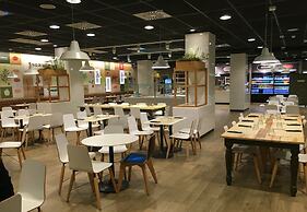 SkyTower - The Right Space