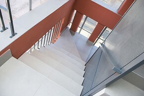 SkyTower - The Right Space