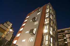 SkyTower - The Right Space