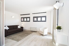 SkyTower - The Right Space