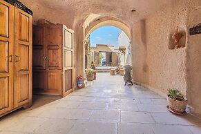 Eyes Of Cappadocia Cave Hotel