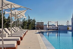 18 Grapes Hotel