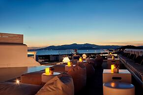 18 Grapes Hotel