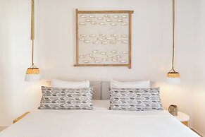 18 Grapes Hotel