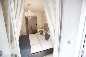 Hostal Boutique Palace - Adults Only