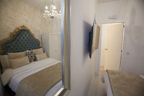 Hostal Boutique Palace - Adults Only