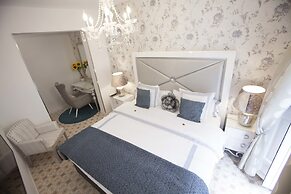 Hostal Boutique Palace - Adults Only