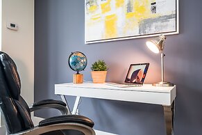 QuickStay - Ultra Luxury on Front St. (Union Station)