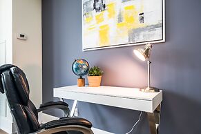 QuickStay - Ultra Luxury on Front St. (Union Station)